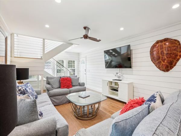 Charming Vacation Home In Hilton Head With Pool 12 Guests