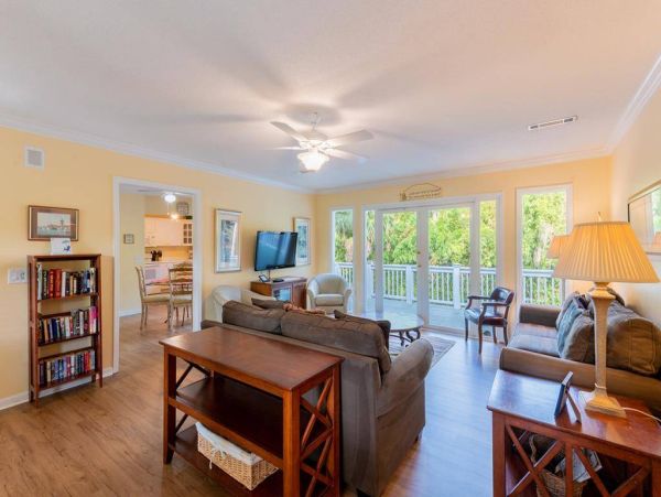 Walk To Beach Vacation Home In Hilton Head With Private Pool