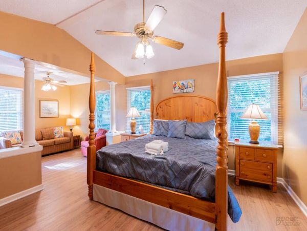 Walk To Beach Vacation Home In Hilton Head With Private Pool