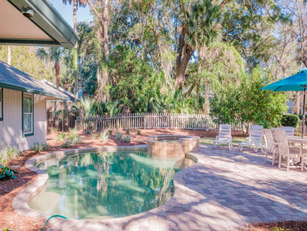 Charming Beachside Bungalow In Hilton Head With Pool and Spa