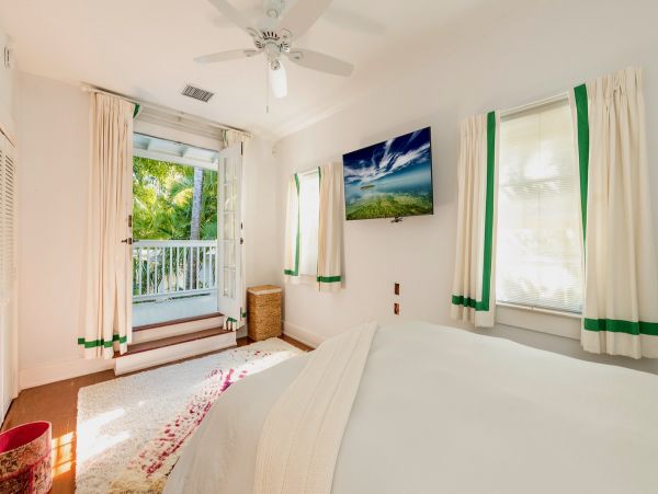 Key West Vacation Home With Private Pool Sleeps 12 Guests