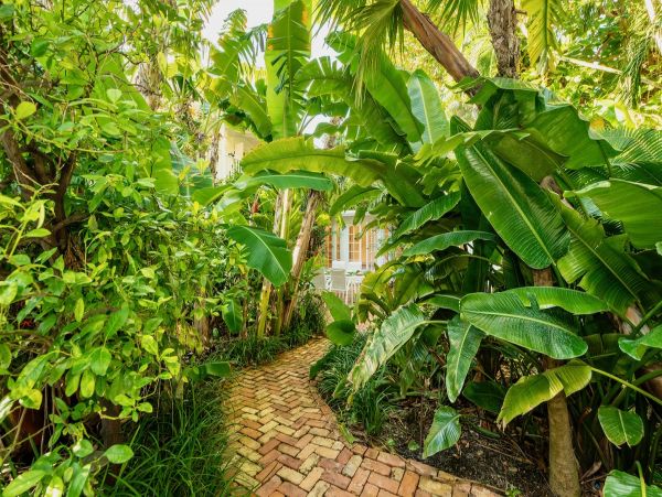 Key West Vacation Home With Private Pool Sleeps 12 Guests