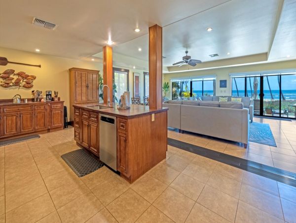 Kihei Stunning 3 Bedroom Vacation Beach Home Sleeps 12