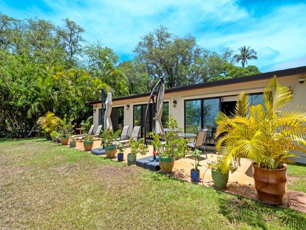 Kihei Stunning 3 Bedroom Vacation Beach Home Sleeps 12