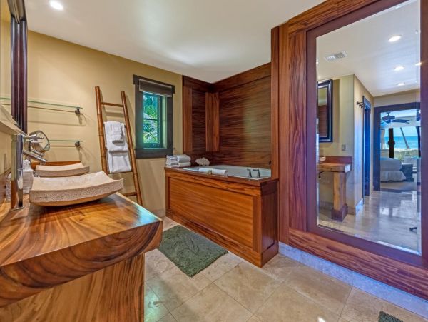 Kihei Stunning 3 Bedroom Vacation Beach Home Sleeps 12