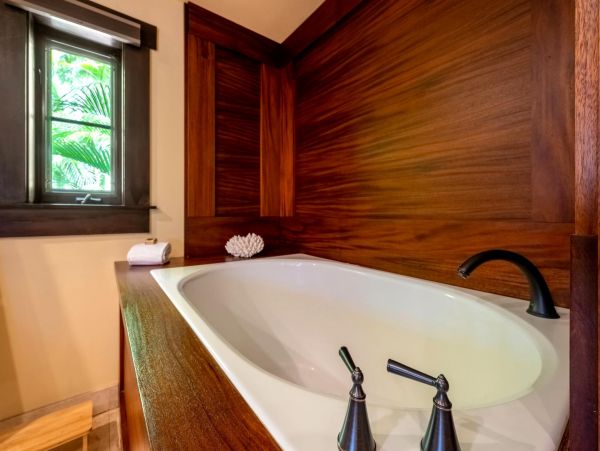 Kihei Stunning 3 Bedroom Vacation Beach Home Sleeps 12