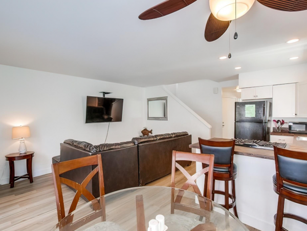 Lovely 4 Bedroom Rental with Charming Loft Sleeps 12 Guests