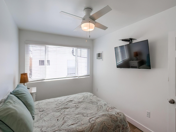 Lovely 4 Bedroom Rental with Charming Loft Sleeps 12 Guests
