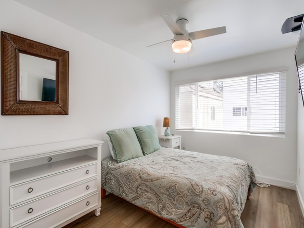 Lovely 4 Bedroom Rental with Charming Loft Sleeps 12 Guests