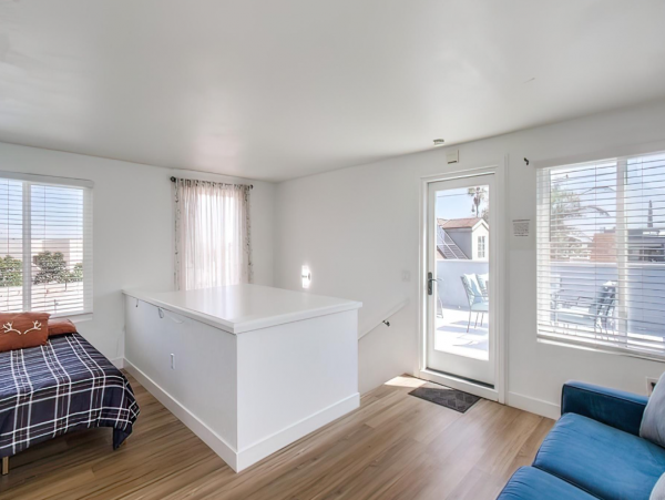 Lovely 4 Bedroom Rental with Charming Loft Sleeps 12 Guests