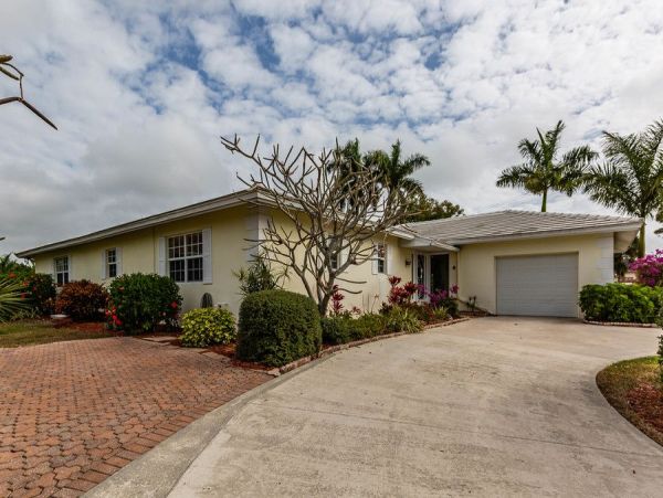 Marco Island Golf Course Three Bedroom Rental Home Sleeps 6