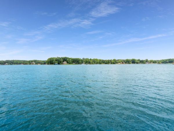 Luxury Lakefront Vacation Home With Boat Dock 16 Guests