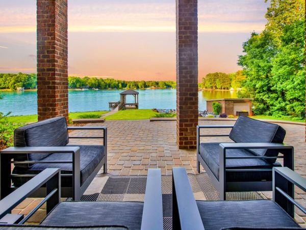 Luxury Lakefront Vacation Home With Boat Dock 16 Guests