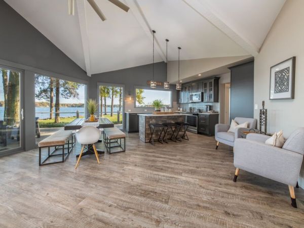 Mesmerizing Lake Views, Vacation Home Lake Norman 10 Guests