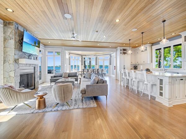 Lake Front Luxury Four Bedroom Home Lake Norman With Views