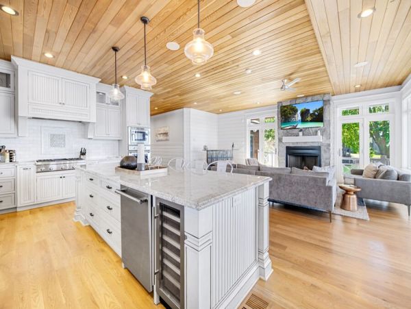 Lake Front Luxury Four Bedroom Home Lake Norman With Views