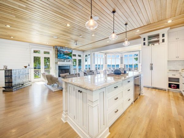 Lake Front Luxury Four Bedroom Home Lake Norman With Views