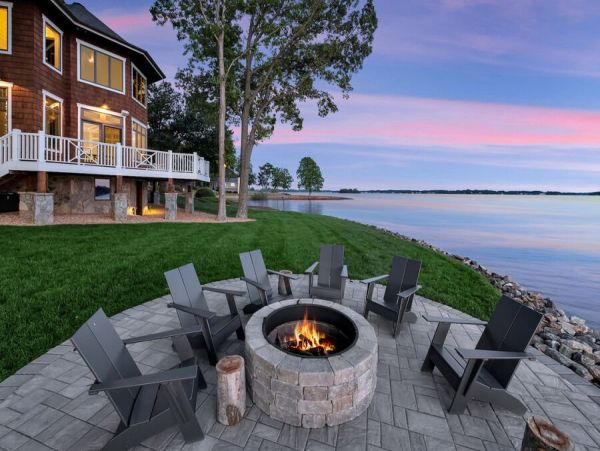 Lake Front Luxury Four Bedroom Home Lake Norman With Views