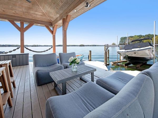 Lake Front Luxury Four Bedroom Home Lake Norman With Views
