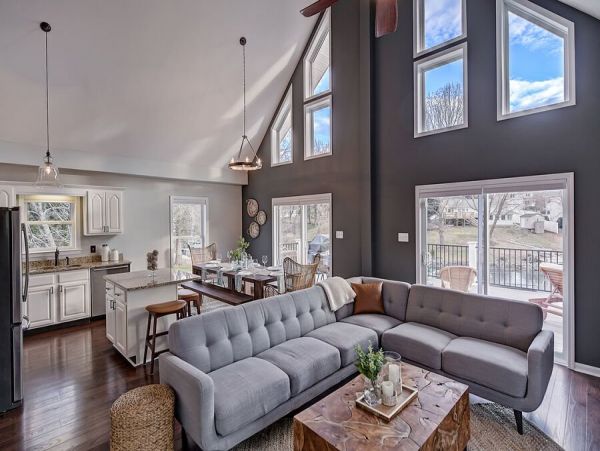 Waterfront Vacation Home In Lake Norman Sleeps 9 Guests