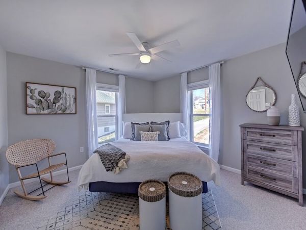 Waterfront Vacation Home In Lake Norman Sleeps 9 Guests