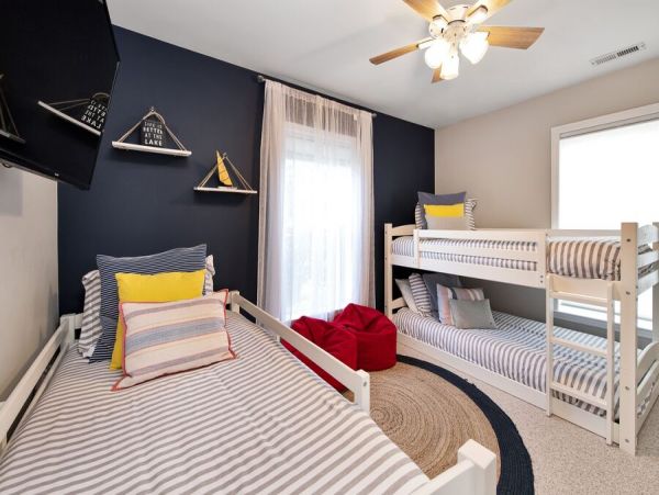 Waterfront Vacation Home In Lake Norman Sleeps 9 Guests