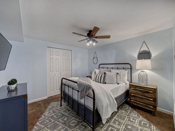 Waterfront Vacation Home In Lake Norman Sleeps 9 Guests