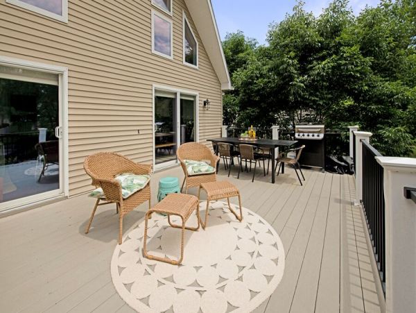Waterfront Vacation Home In Lake Norman Sleeps 9 Guests