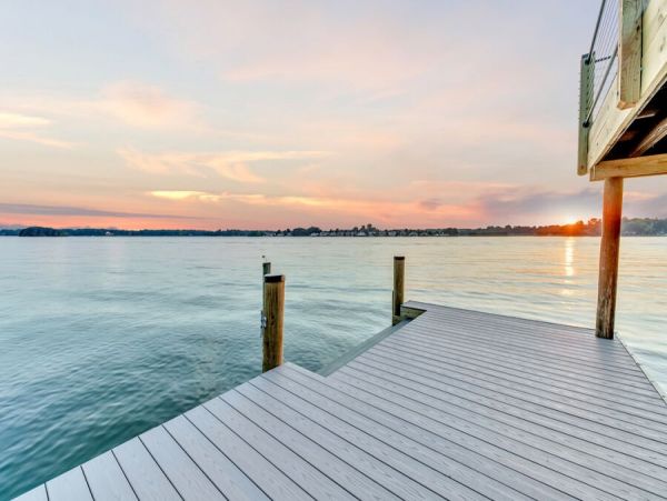 Beautiful 3 Bedroom Home in Lake Norman With Sandy Beach