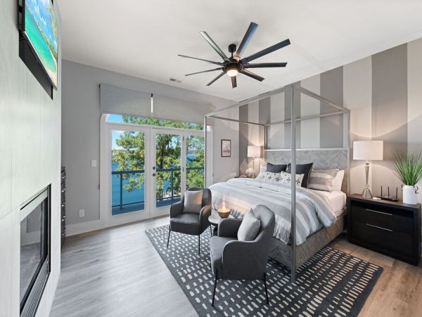 Beautiful 3 Bedroom Home in Lake Norman With Sandy Beach