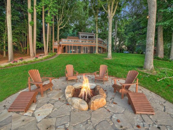 Lake Norman Amazing Four Bedroom Lake Rental Home