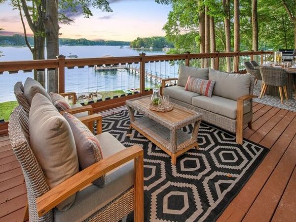 Lake Norman Amazing Four Bedroom Lake Rental Home