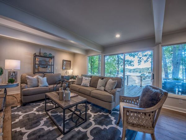 Charming Lake Norman Waterfront Vacation Cottage Sleeps 8