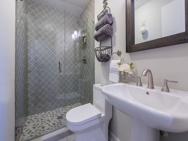 Charming Lake Norman Waterfront Vacation Cottage Sleeps 8