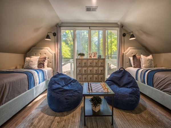 Charming Lake Norman Waterfront Vacation Cottage Sleeps 8