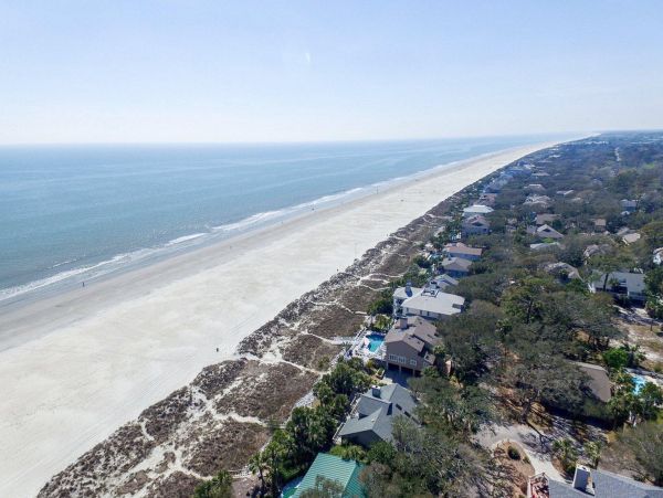 Seven Bedrooms Luxury Rental Home in Hilton Head Sleeps 23