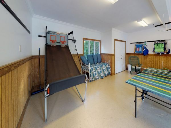 Seven Bedrooms Luxury Rental Home in Hilton Head Sleeps 23