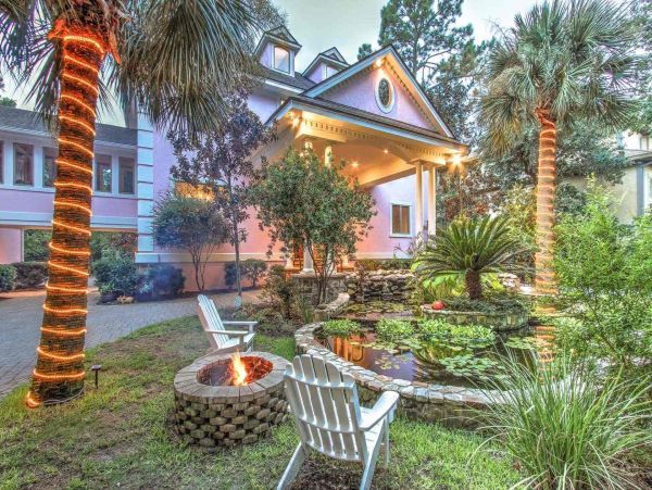 Seven Bedrooms Luxury Rental Home in Hilton Head Sleeps 23