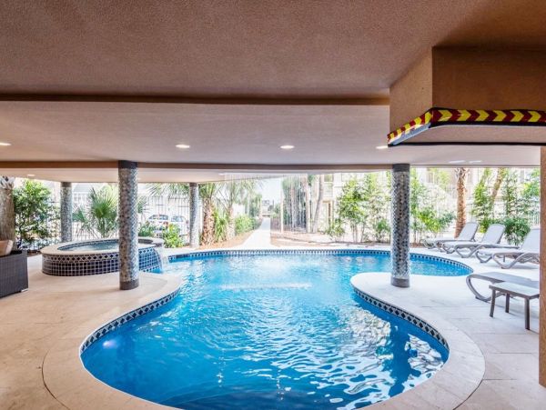 Walk to Beach Luxury 7 Bedroom Pool Home On Hilton Head