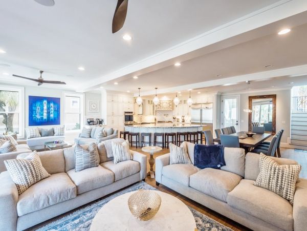 Walk to Beach Luxury 7 Bedroom Pool Home On Hilton Head