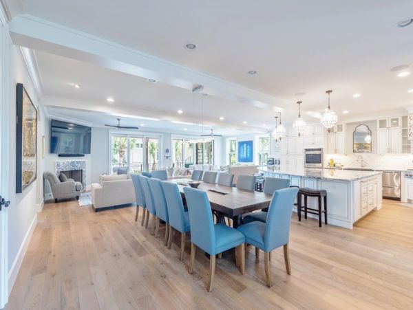 Walk to Beach Luxury 7 Bedroom Pool Home On Hilton Head