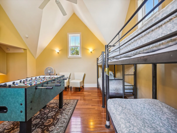 Hilton Head 7-Bedroom Beachfront Haven with a Pool Sleeps 20