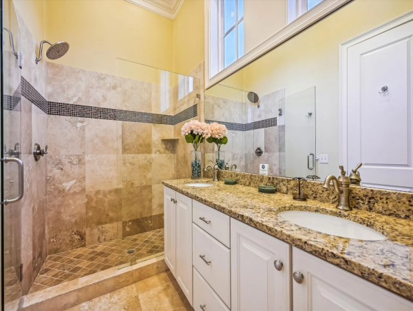 Hilton Head 7-Bedroom Beachfront Haven with a Pool Sleeps 20