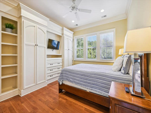 Hilton Head 7-Bedroom Beachfront Haven with a Pool Sleeps 20