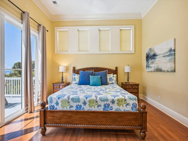 Hilton Head 7-Bedroom Beachfront Haven with a Pool Sleeps 20