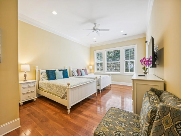 Hilton Head 7-Bedroom Beachfront Haven with a Pool Sleeps 20