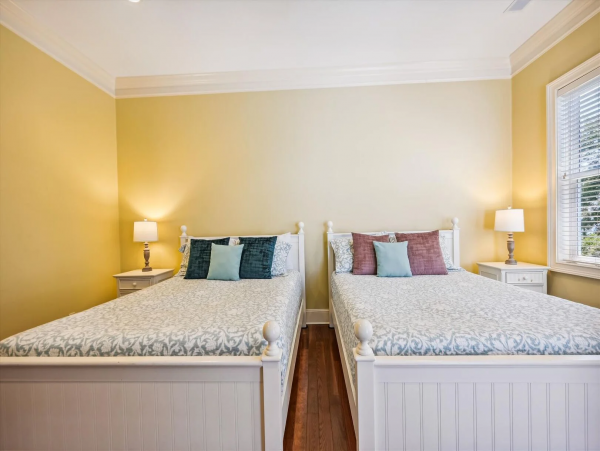 Hilton Head 7-Bedroom Beachfront Haven with a Pool Sleeps 20