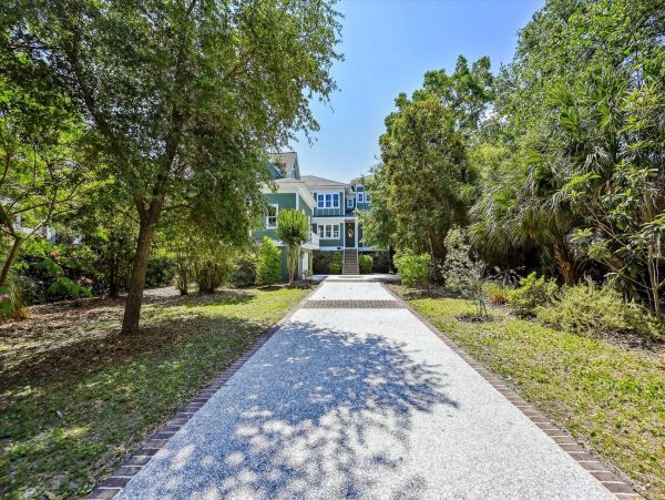 Hilton Head 7-Bedroom Beachfront Haven with a Pool Sleeps 20