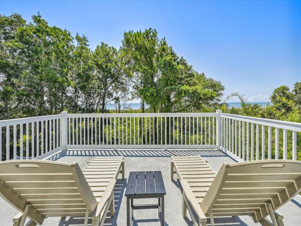 Hilton Head 7-Bedroom Beachfront Haven with a Pool Sleeps 20