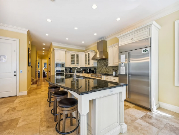 Hilton Head 7-Bedroom Beachfront Haven with a Pool Sleeps 20